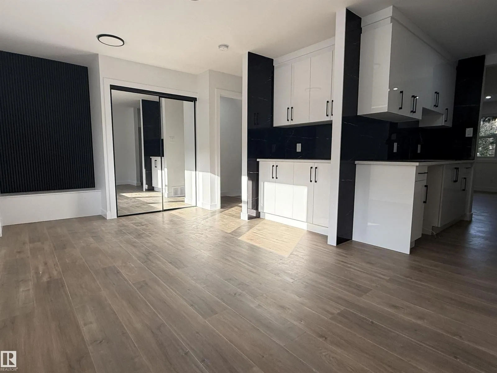 713 VILLAGE ON THE GREEN NW