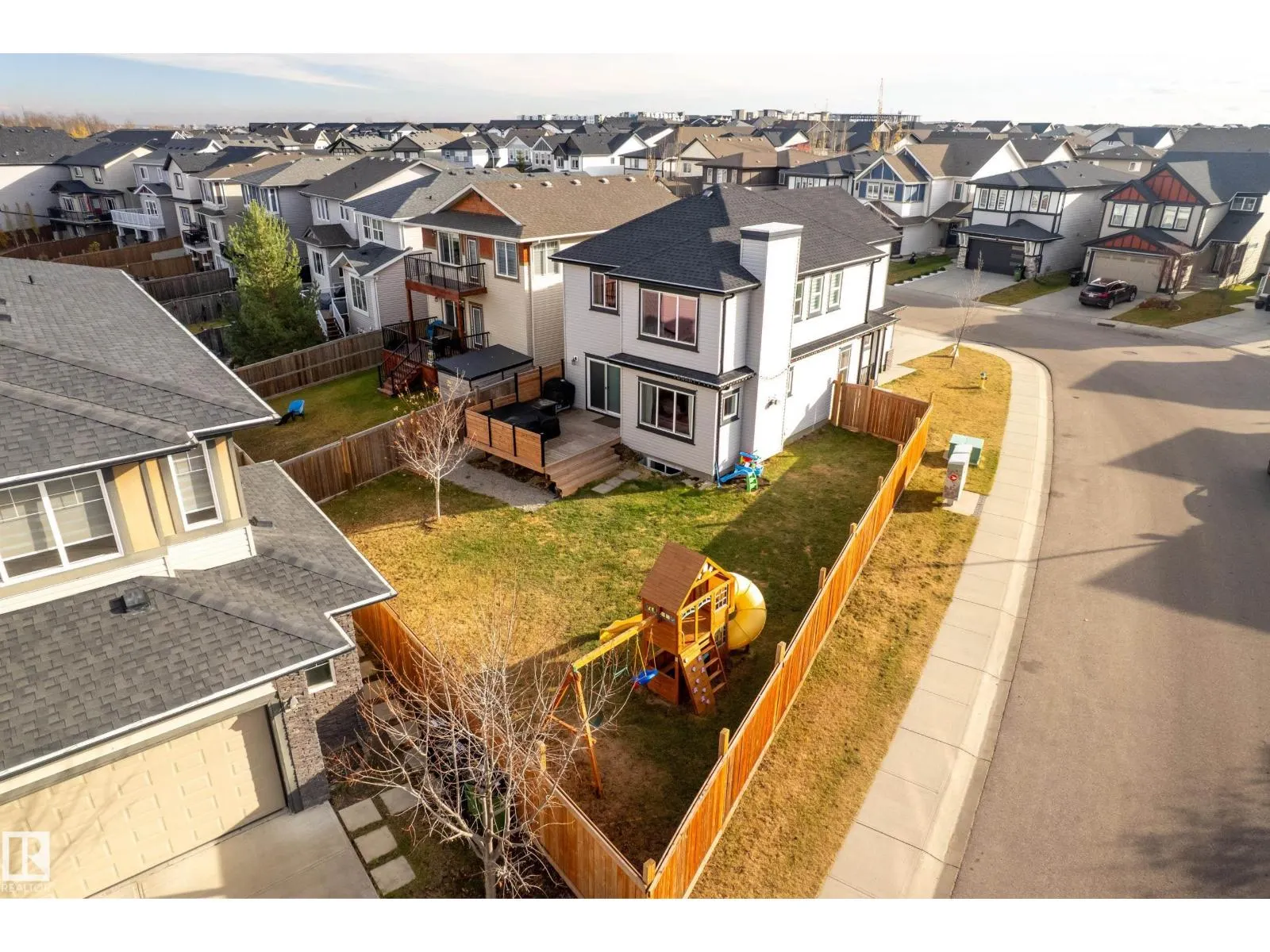 1374 SECORD LANDING LD NW