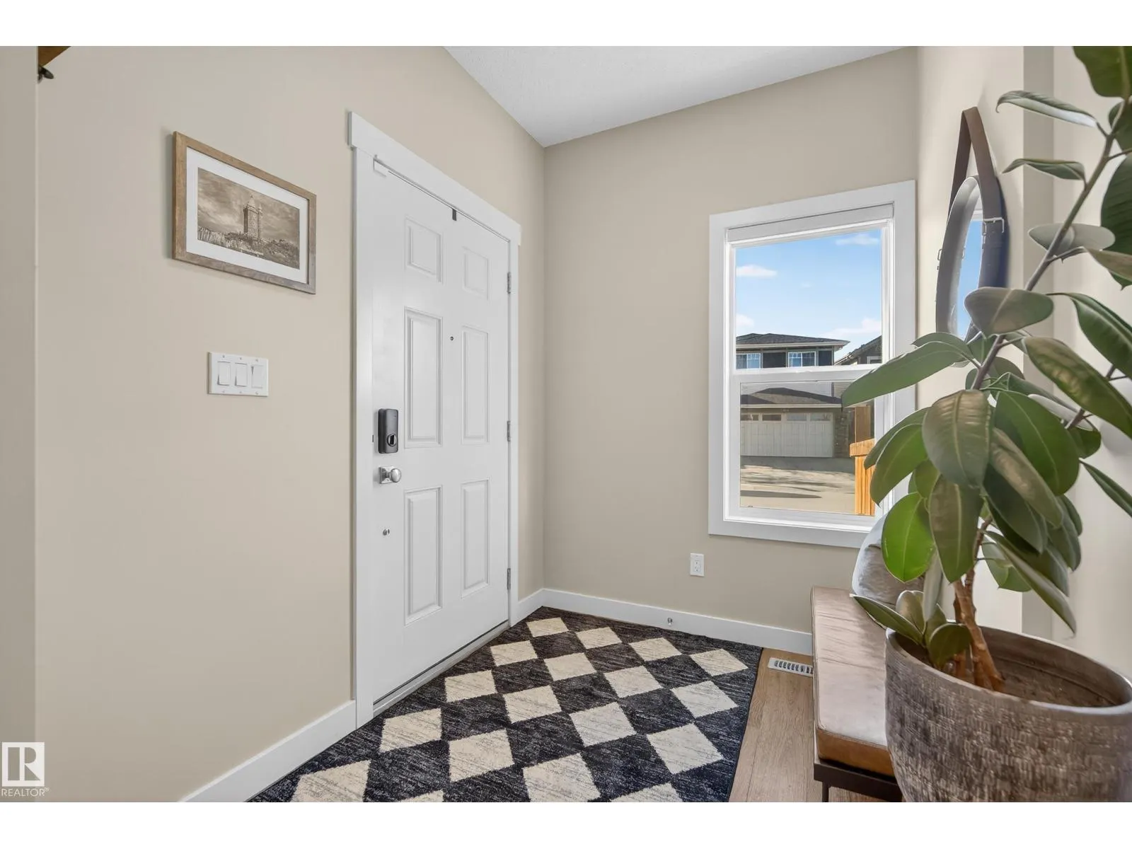 1374 SECORD LANDING LD NW