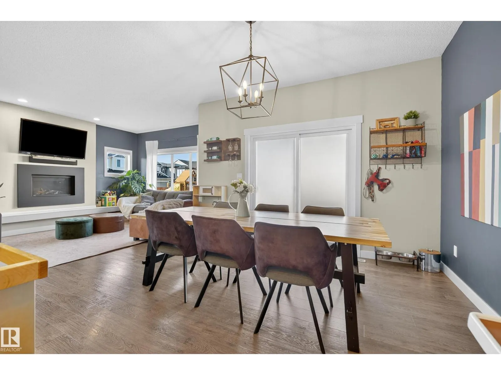 1374 SECORD LANDING LD NW