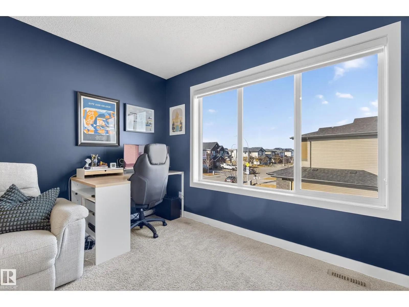 1374 SECORD LANDING LD NW