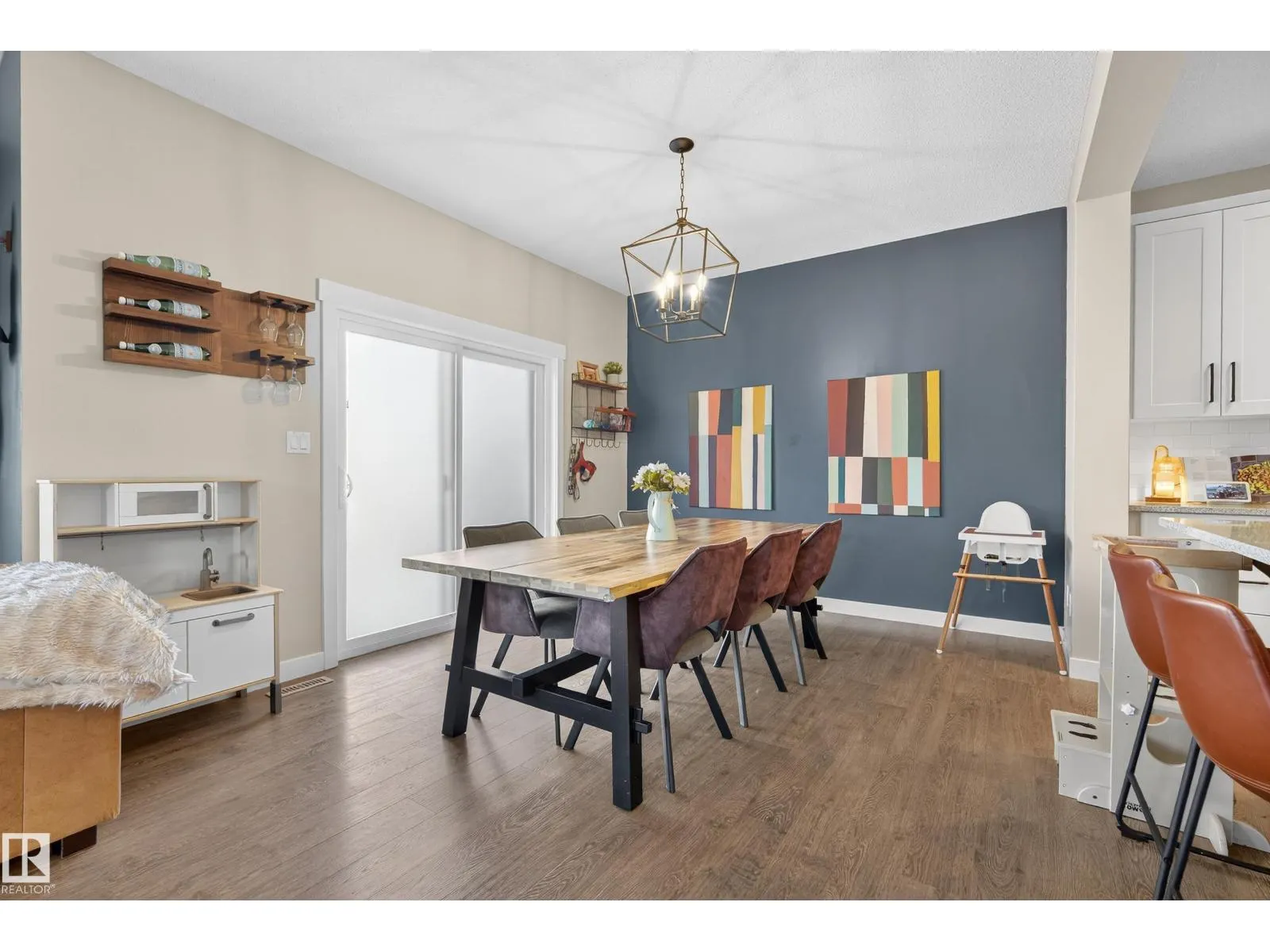 1374 SECORD LANDING LD NW