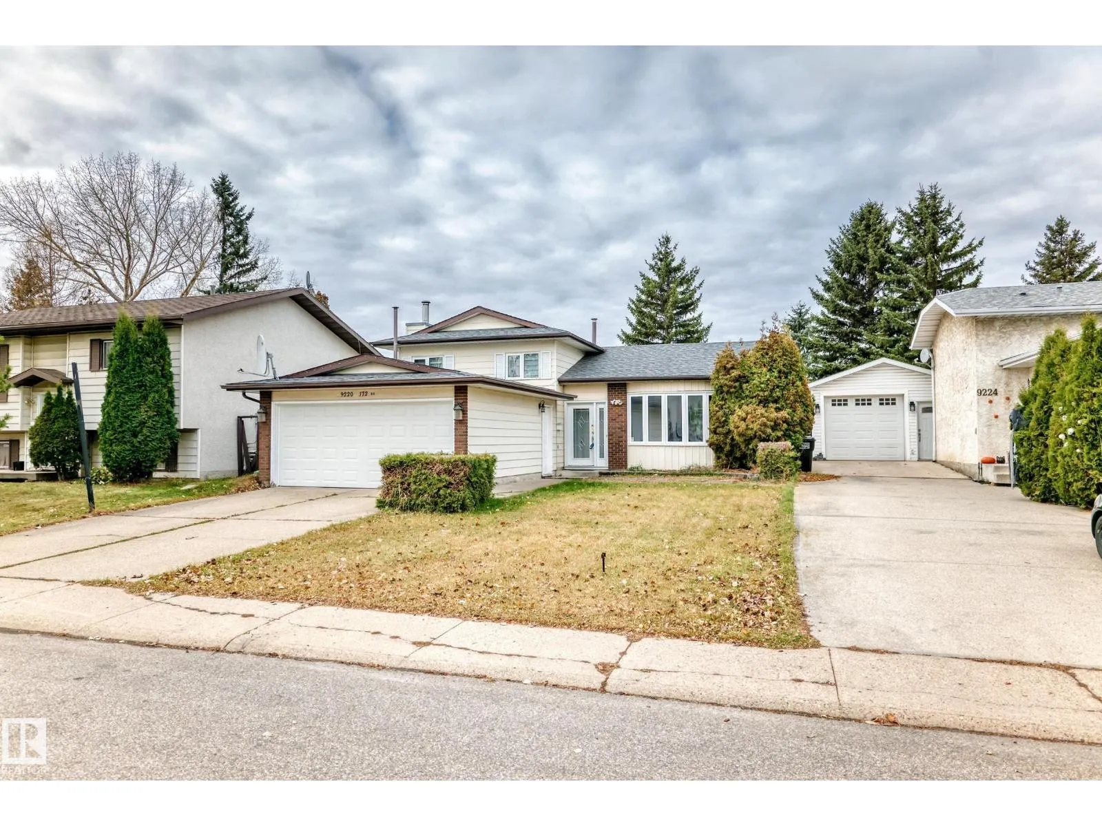 9220 172 ST NW