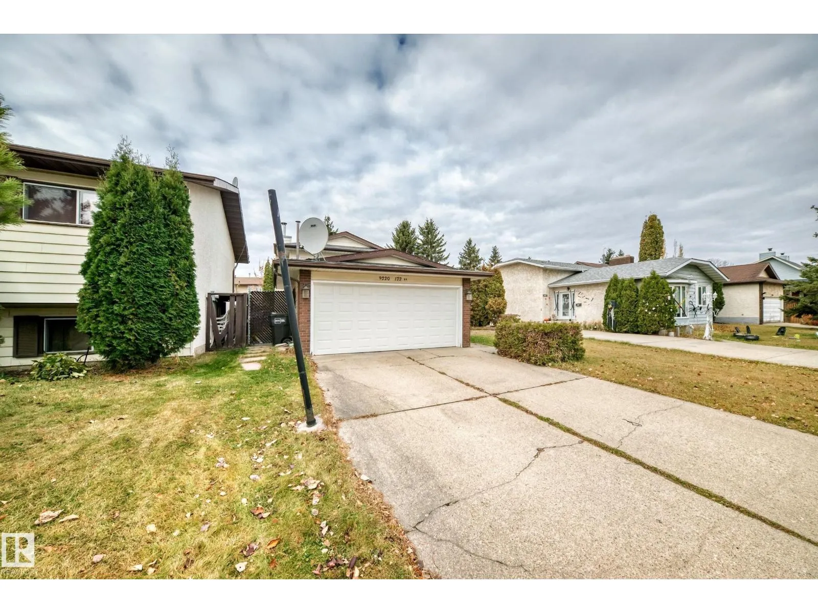 9220 172 ST NW
