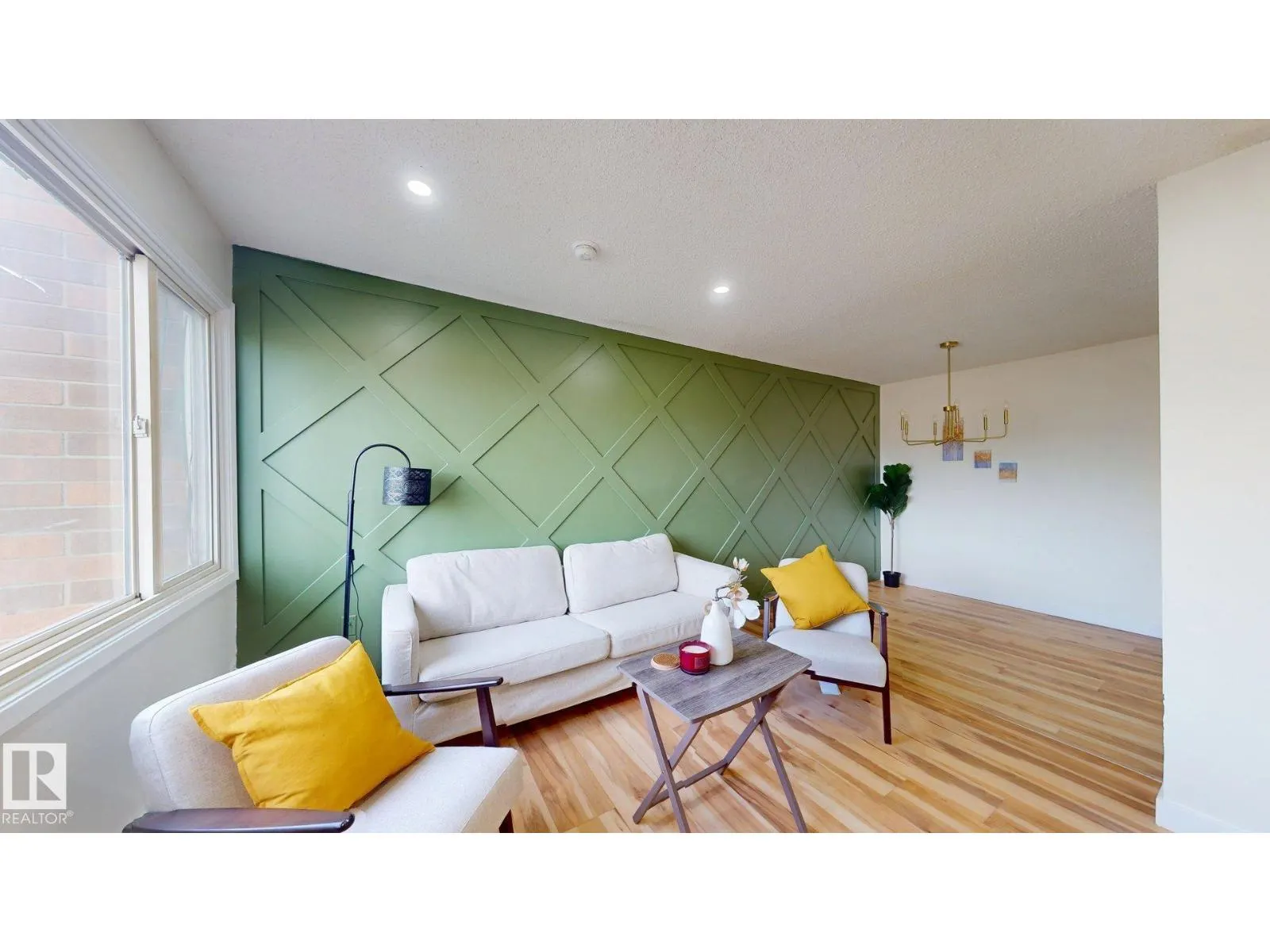 #114 2908 116A AV NW