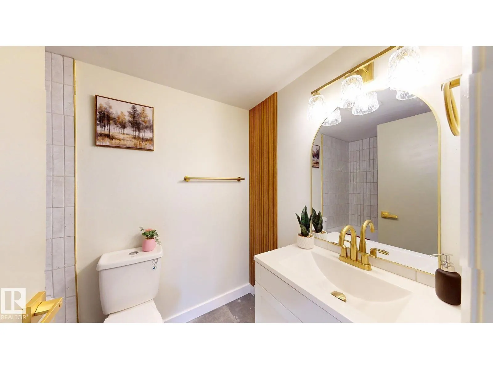 #114 2908 116A AV NW