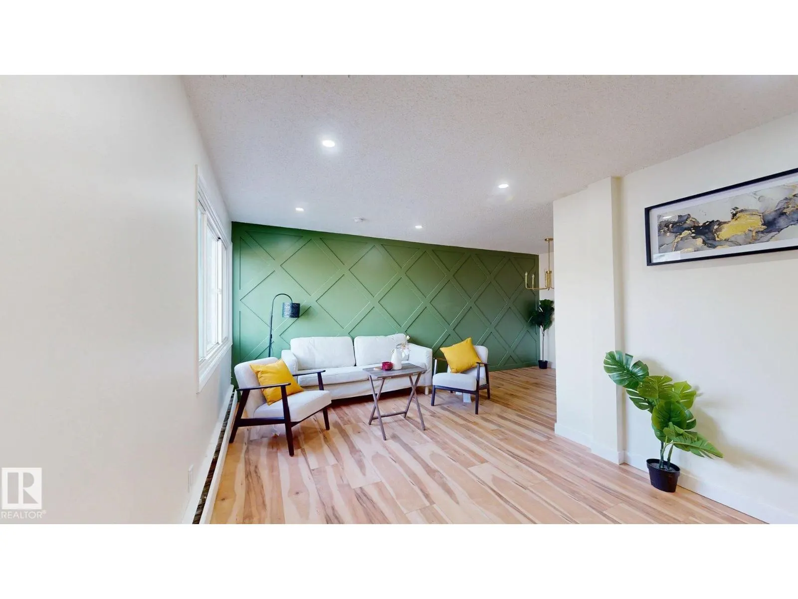 #114 2908 116A AV NW