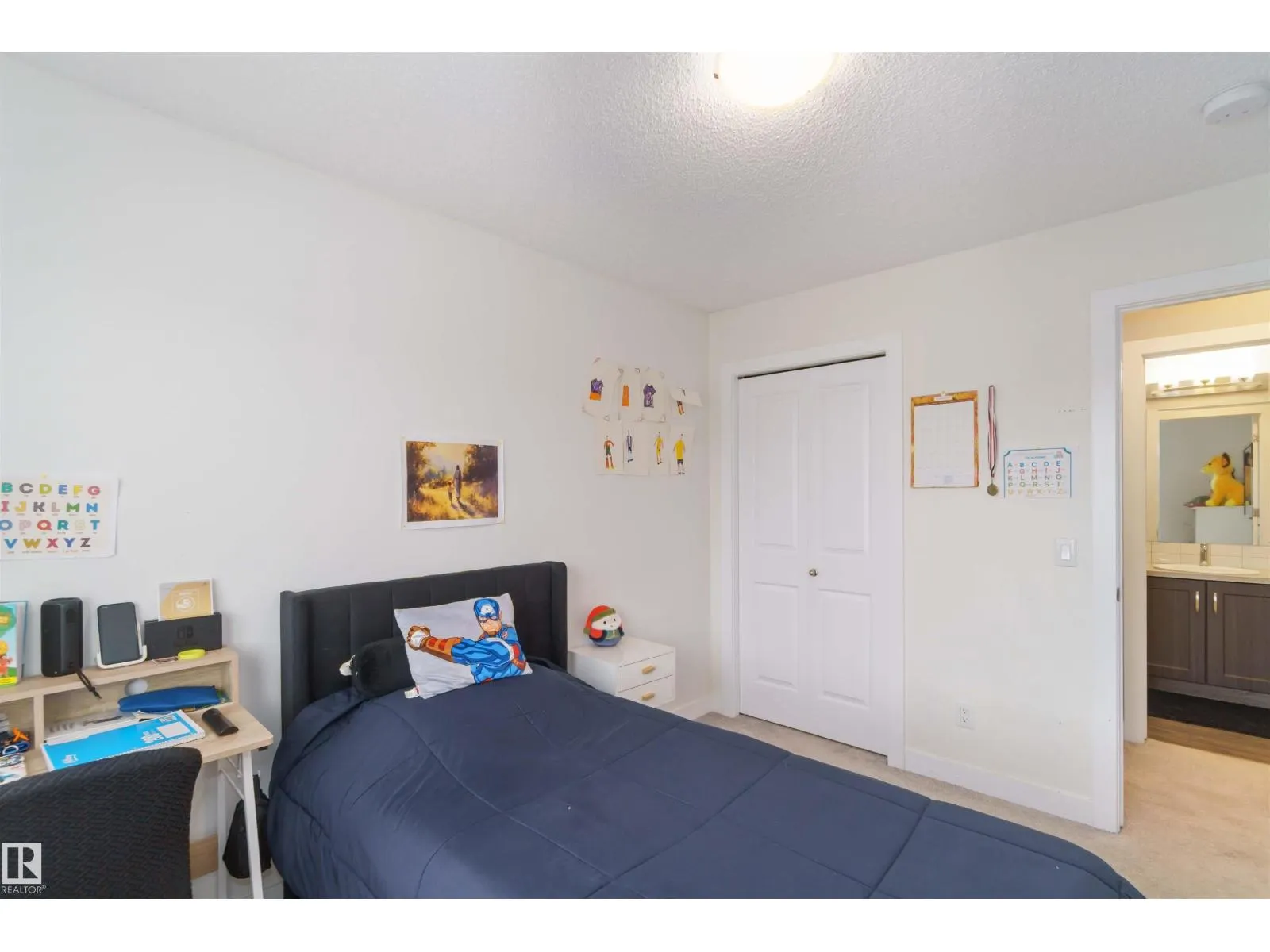 392 CHARLESWORTH DR SW