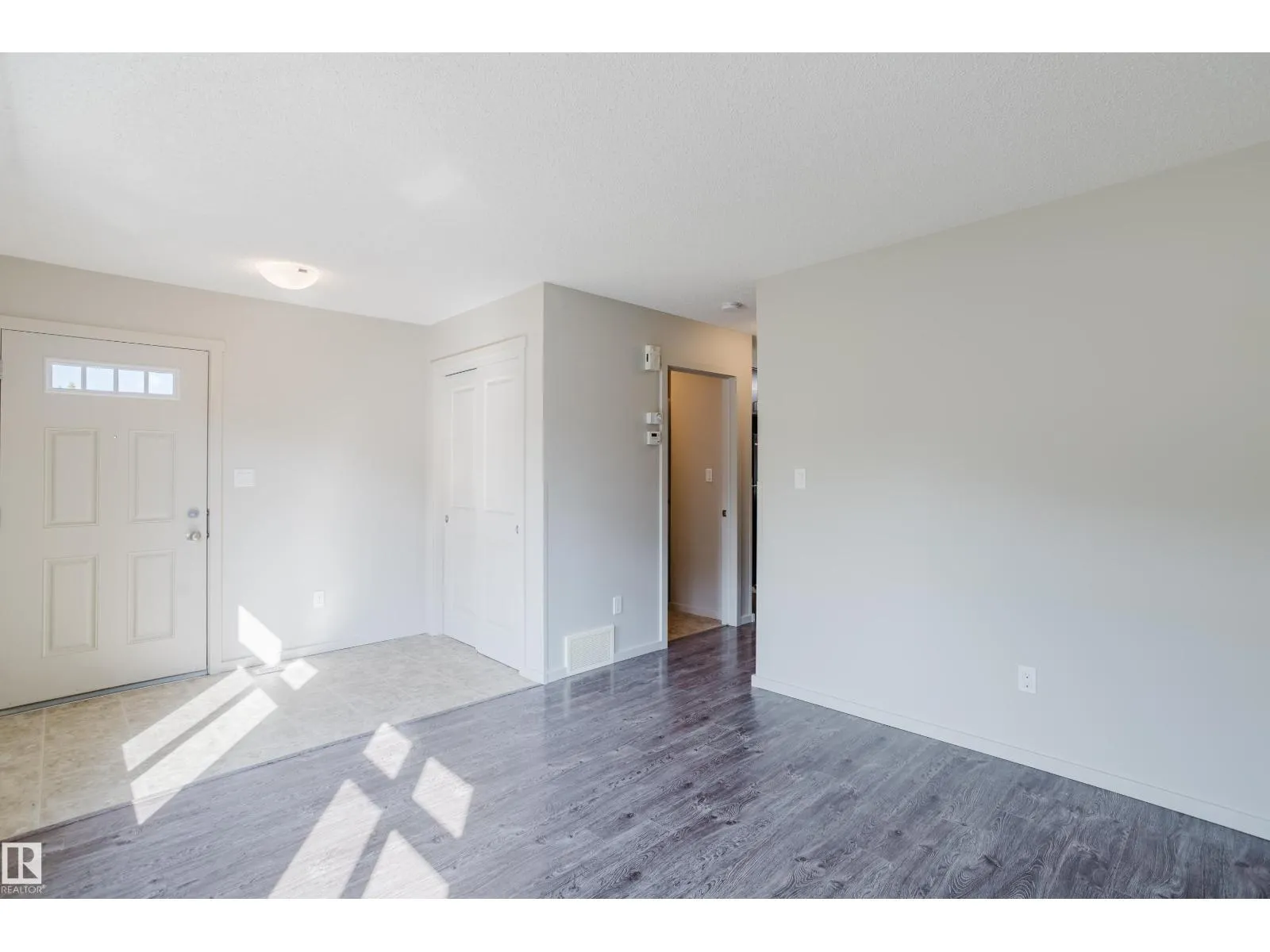 12038 62 ST NW