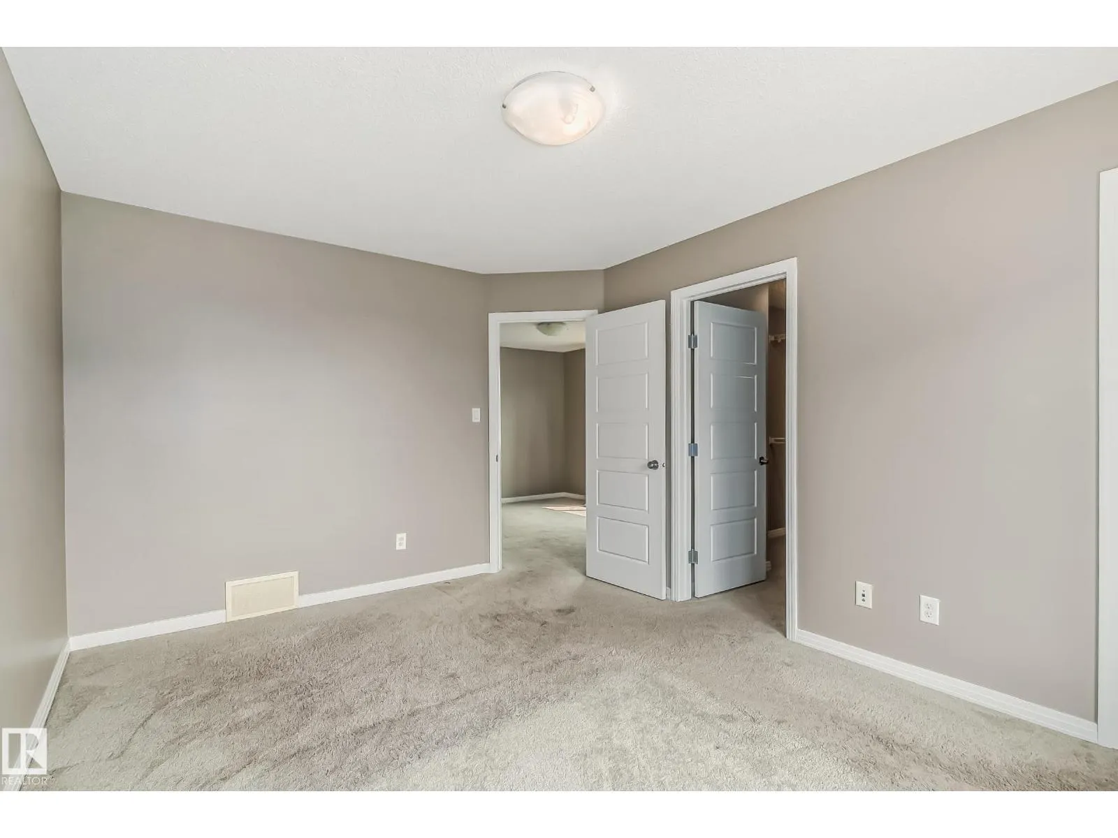 17308 76 ST NW