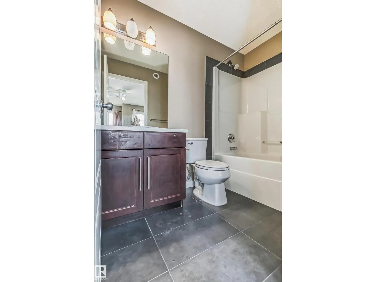 17308 76 ST NW