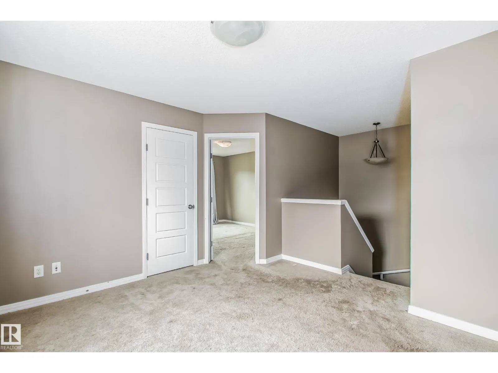 17308 76 ST NW