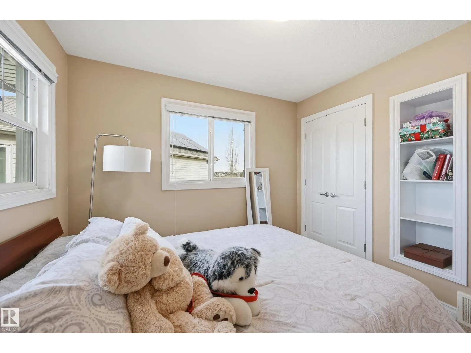 1590 Chapman WY SW SW