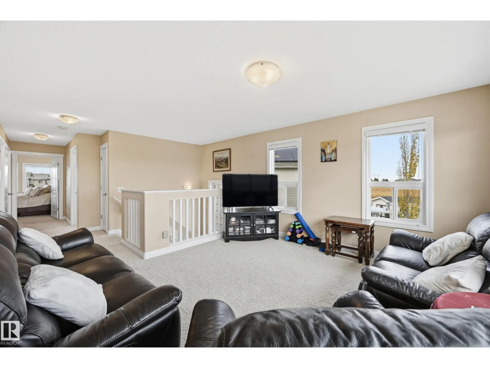 1590 Chapman WY SW SW