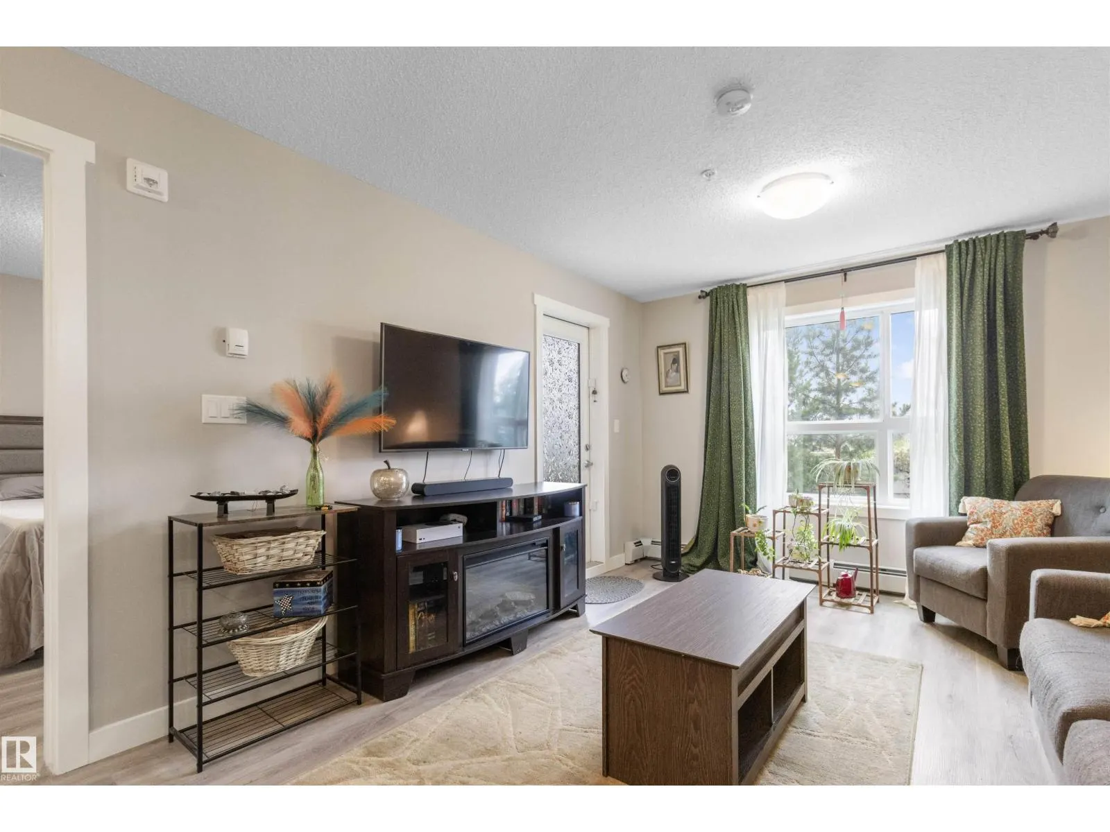 #101 1506 TAMARACK BV NW