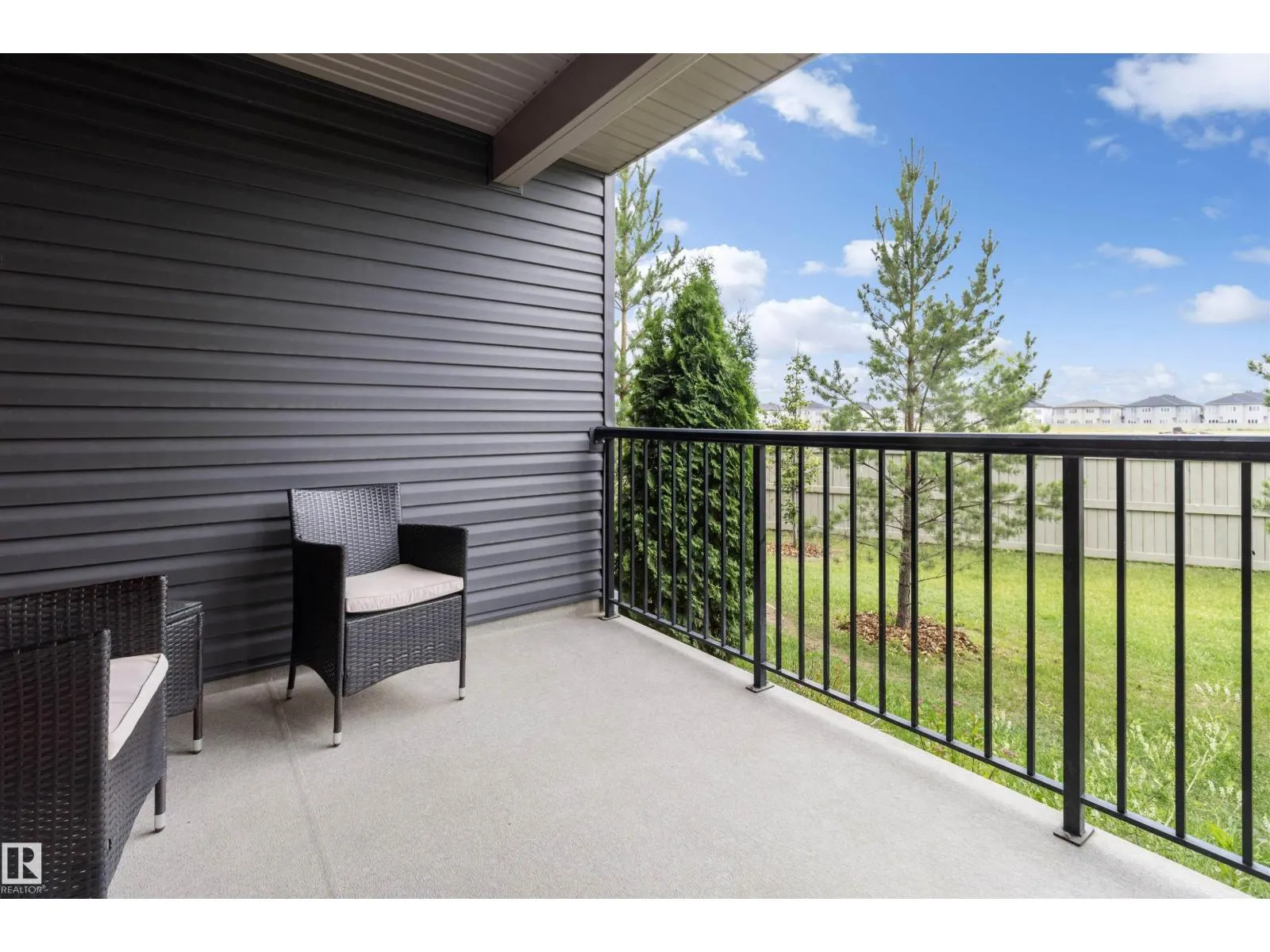 #101 1506 TAMARACK BV NW