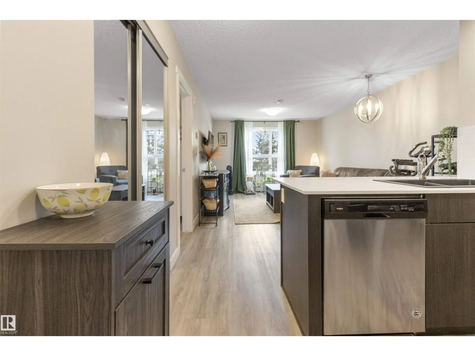 #101 1506 TAMARACK BV NW