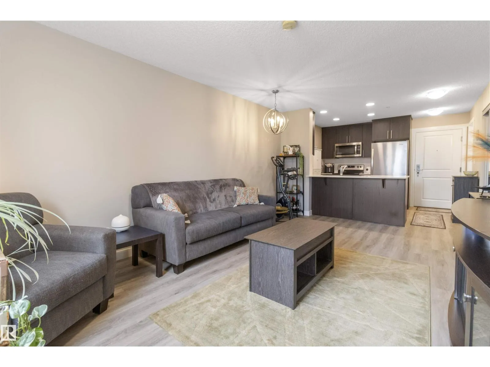 #101 1506 TAMARACK BV NW