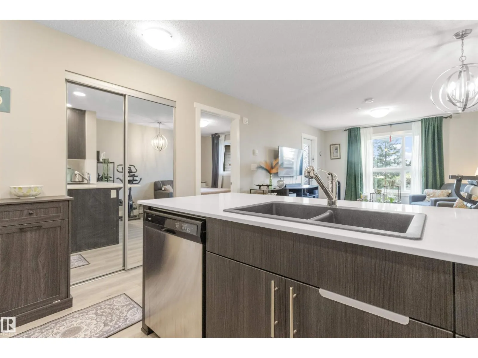 #101 1506 TAMARACK BV NW