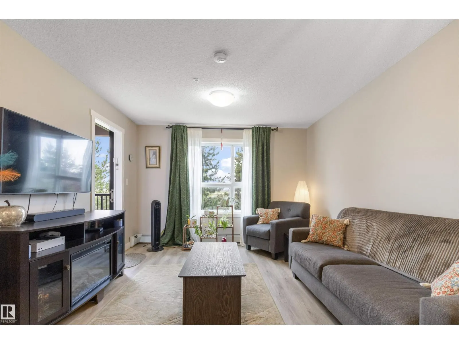 #101 1506 TAMARACK BV NW