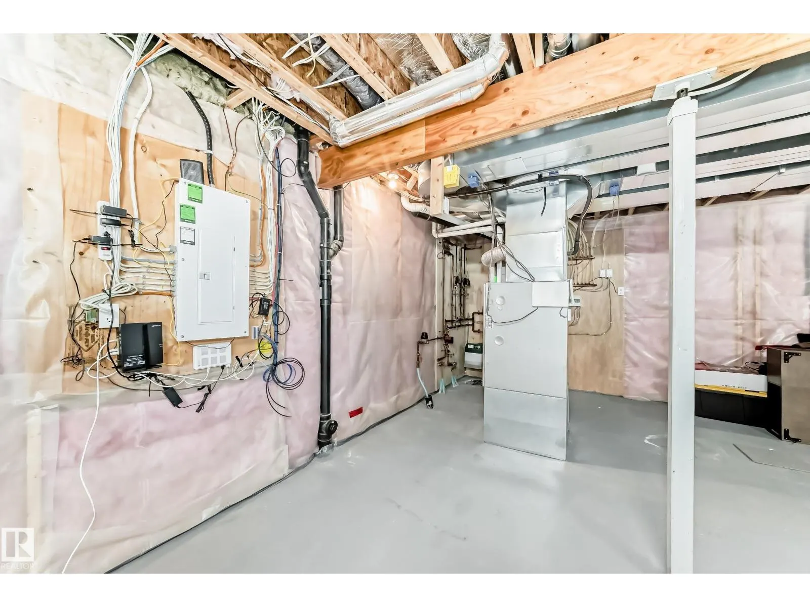 1552 CUNNINGHAM CAPE CA SW