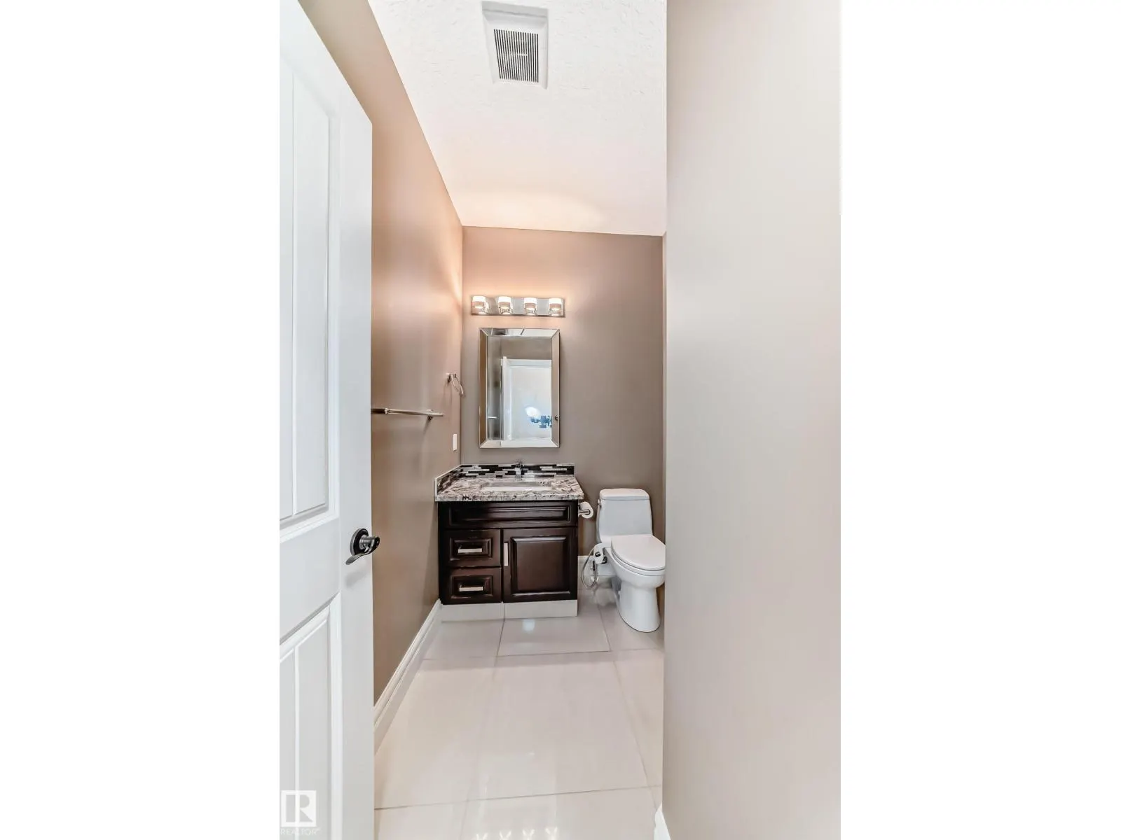 1552 CUNNINGHAM CAPE CA SW