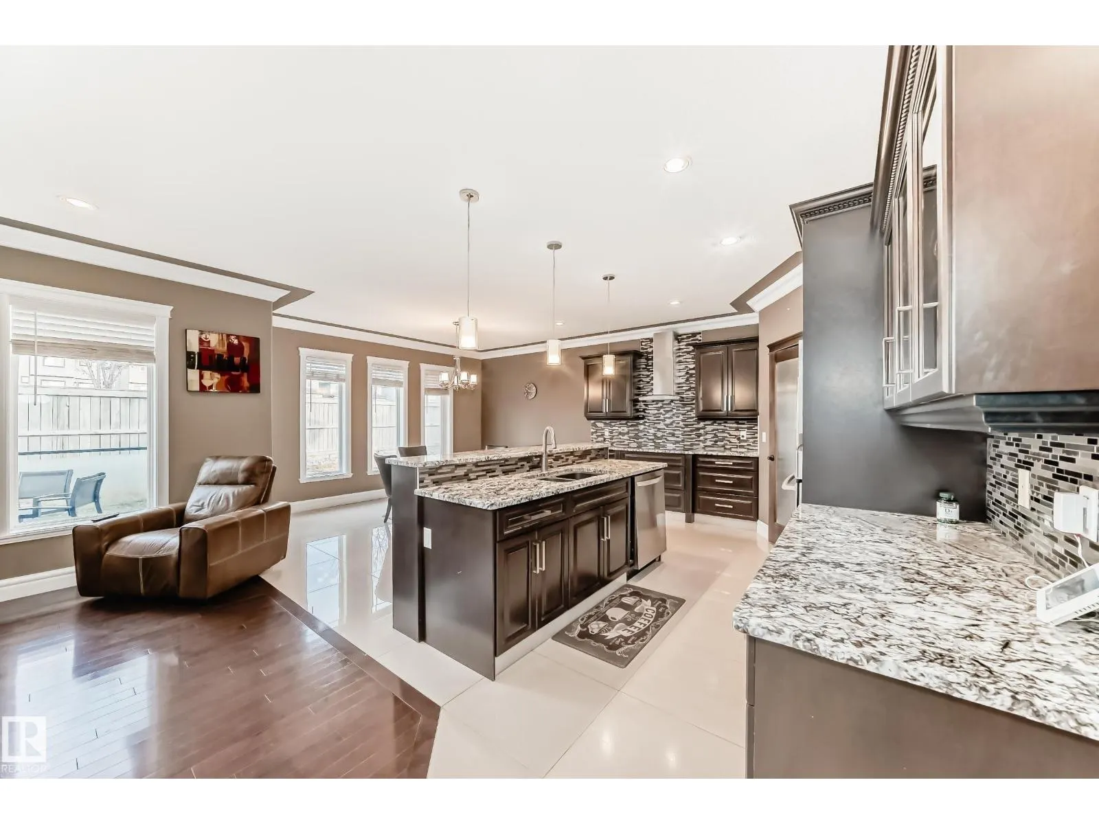 1552 CUNNINGHAM CAPE CA SW