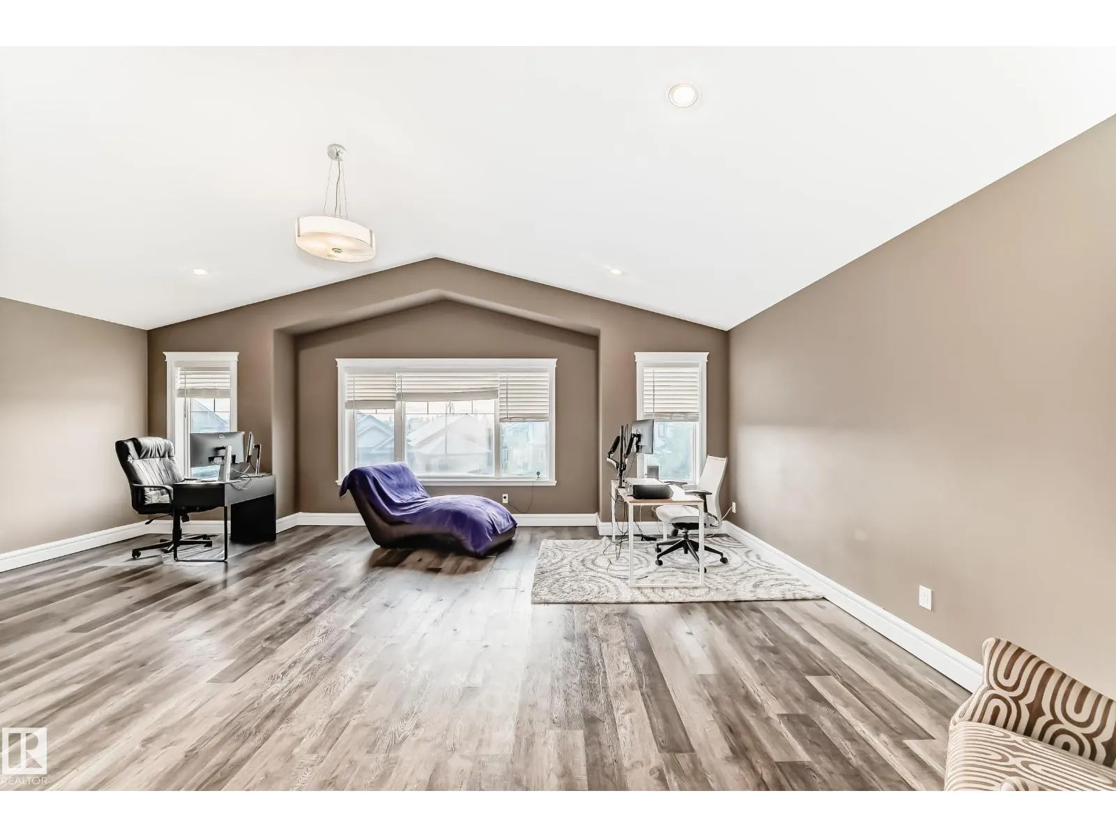 1552 CUNNINGHAM CAPE CA SW