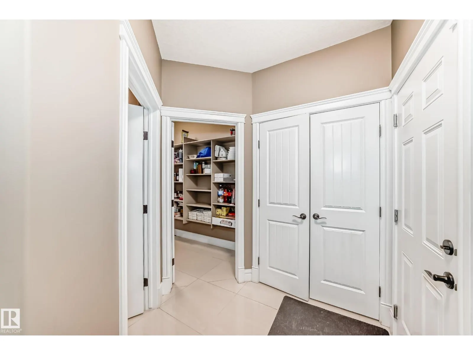 1552 CUNNINGHAM CAPE CA SW