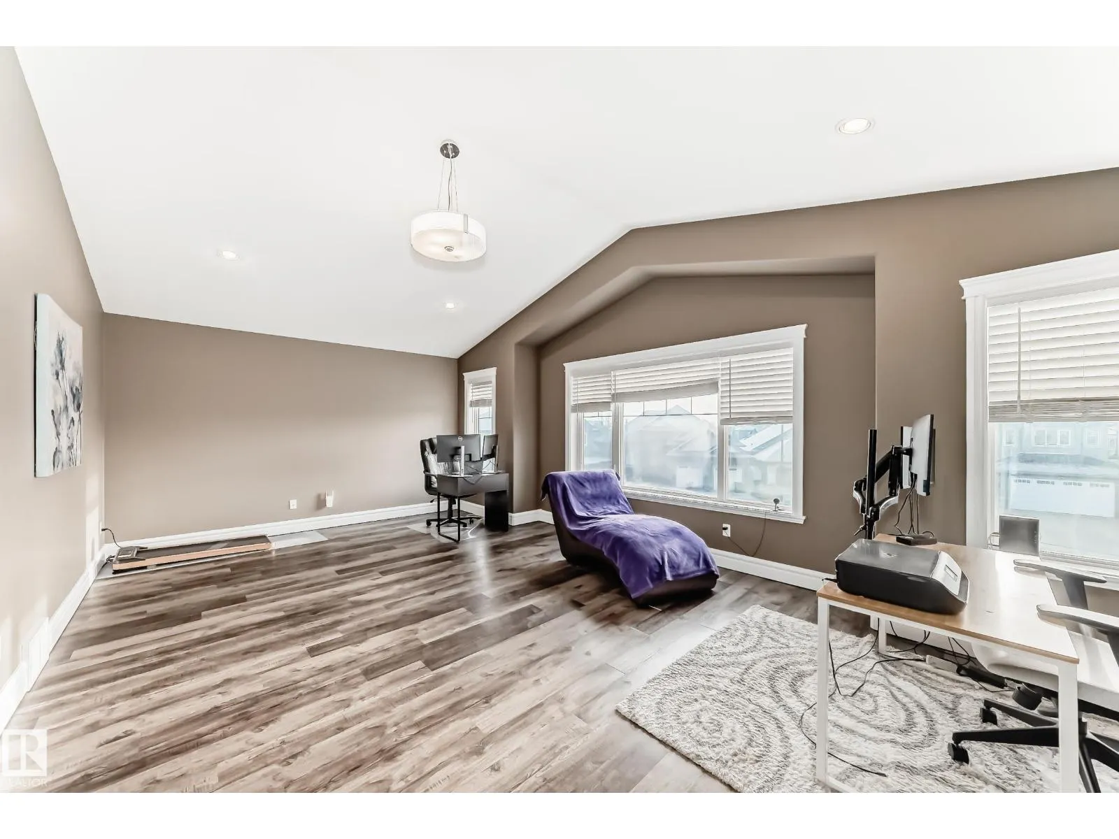 1552 CUNNINGHAM CAPE CA SW