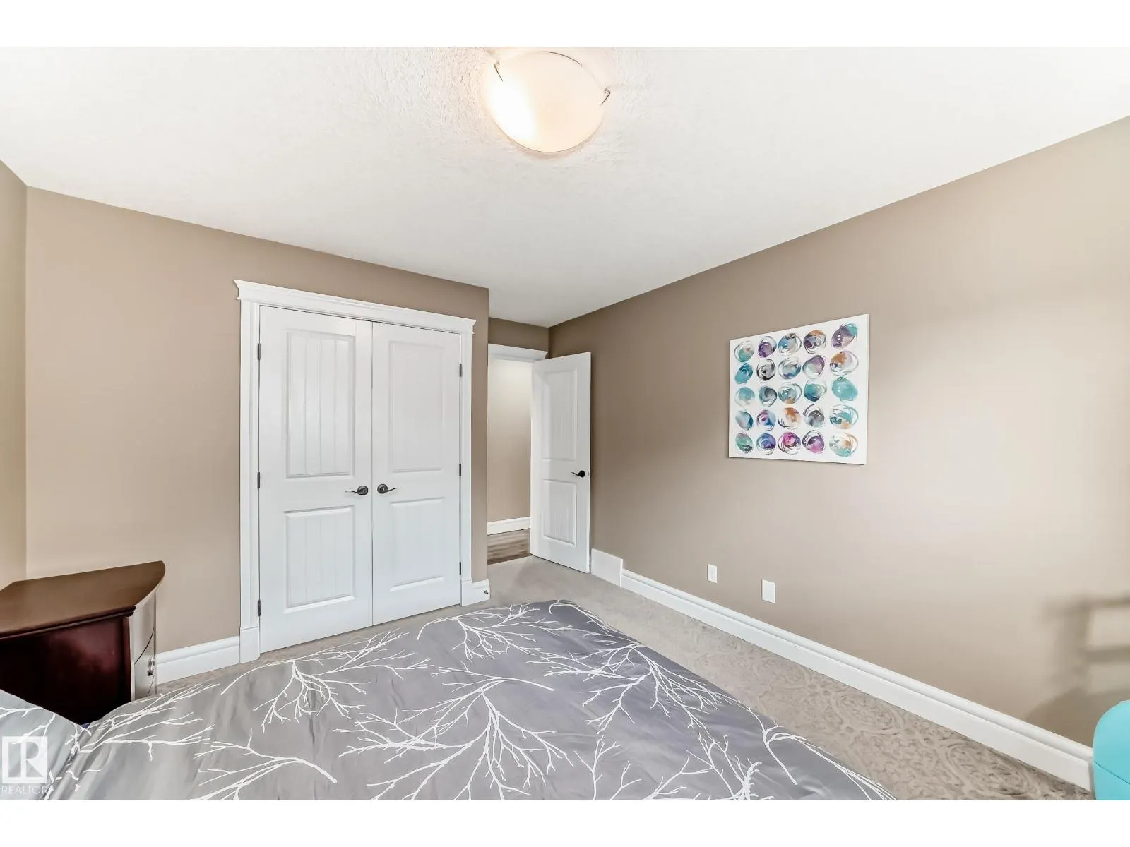 1552 CUNNINGHAM CAPE CA SW