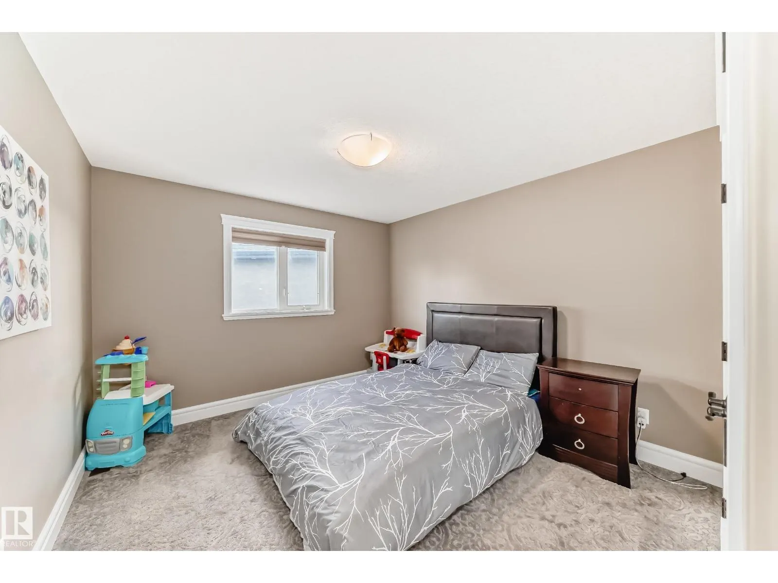 1552 CUNNINGHAM CAPE CA SW