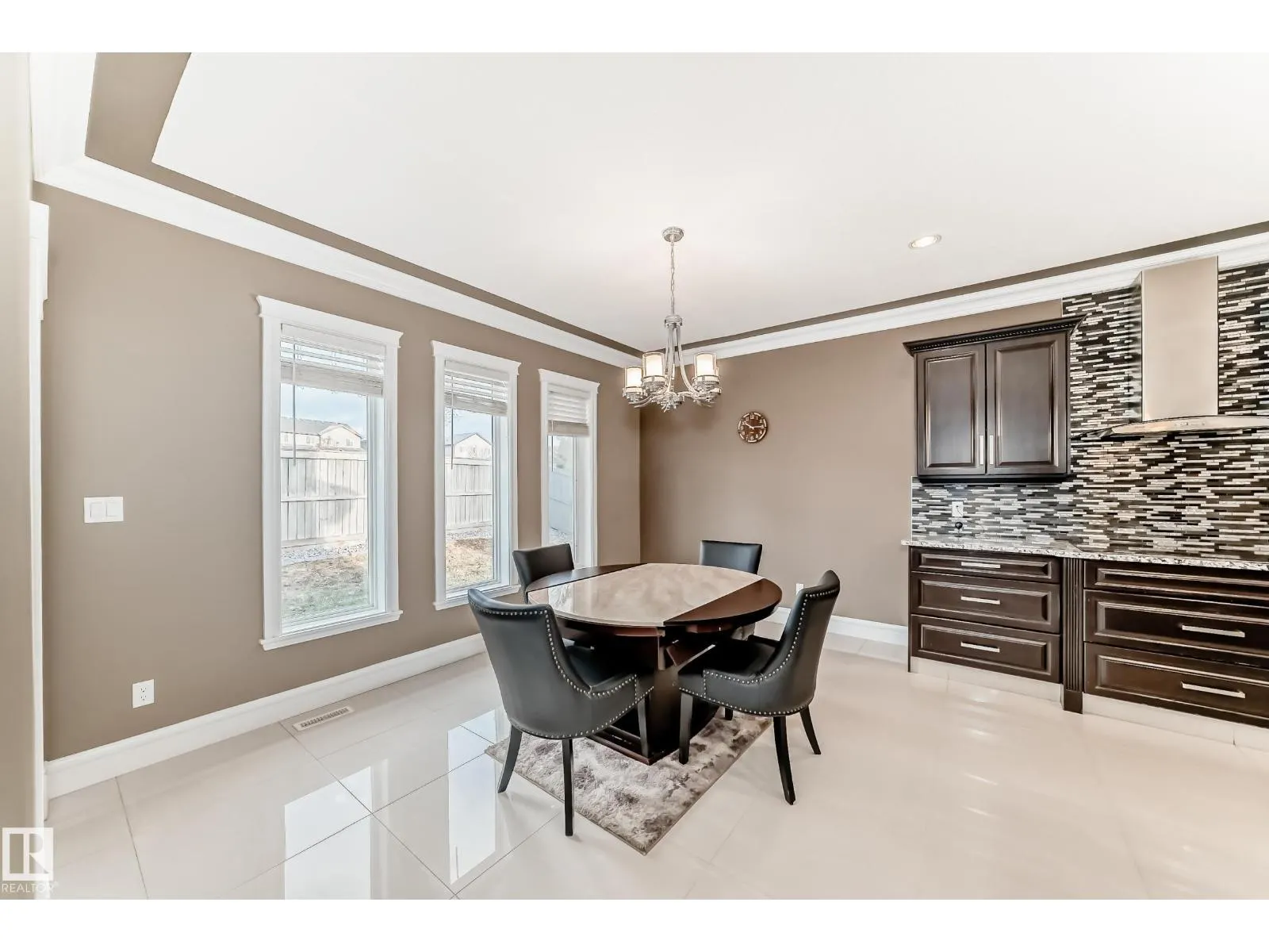 1552 CUNNINGHAM CAPE CA SW