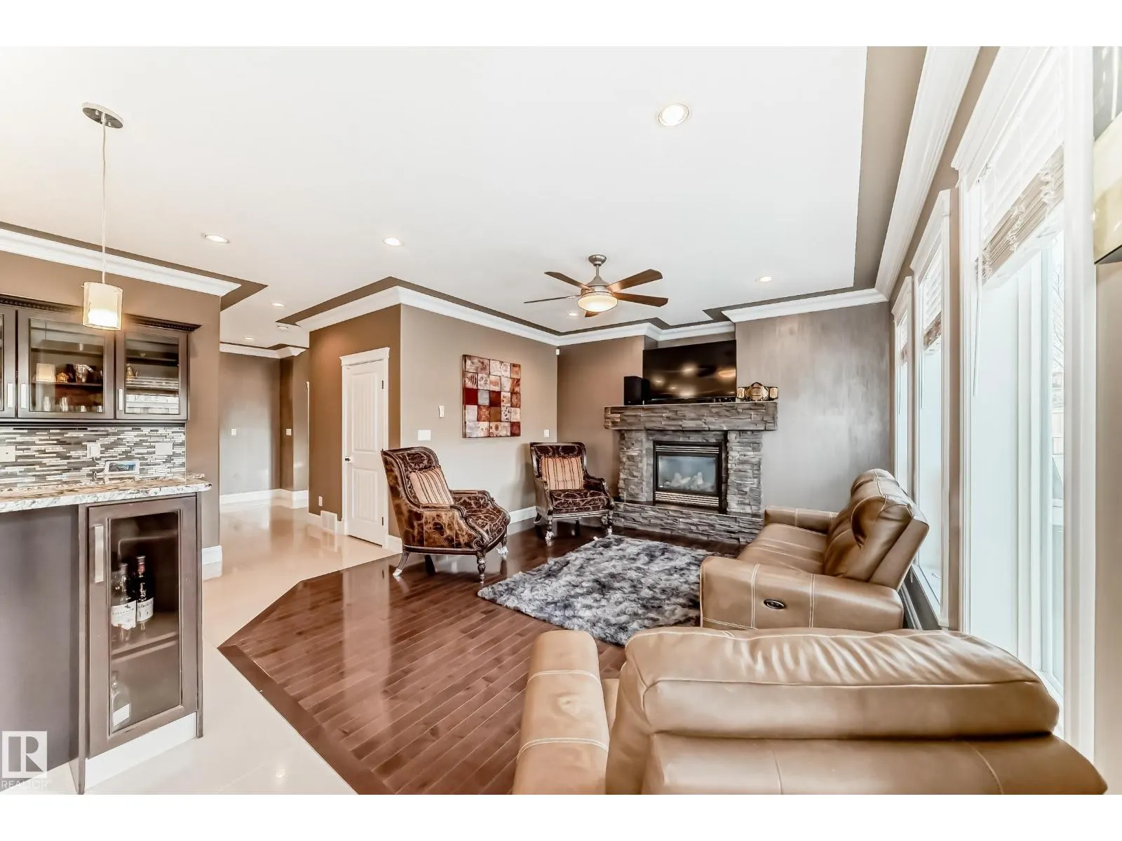 1552 CUNNINGHAM CAPE CA SW