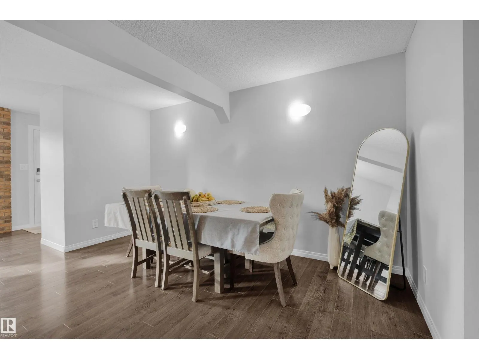 75 GRAND MEADOW CR NW