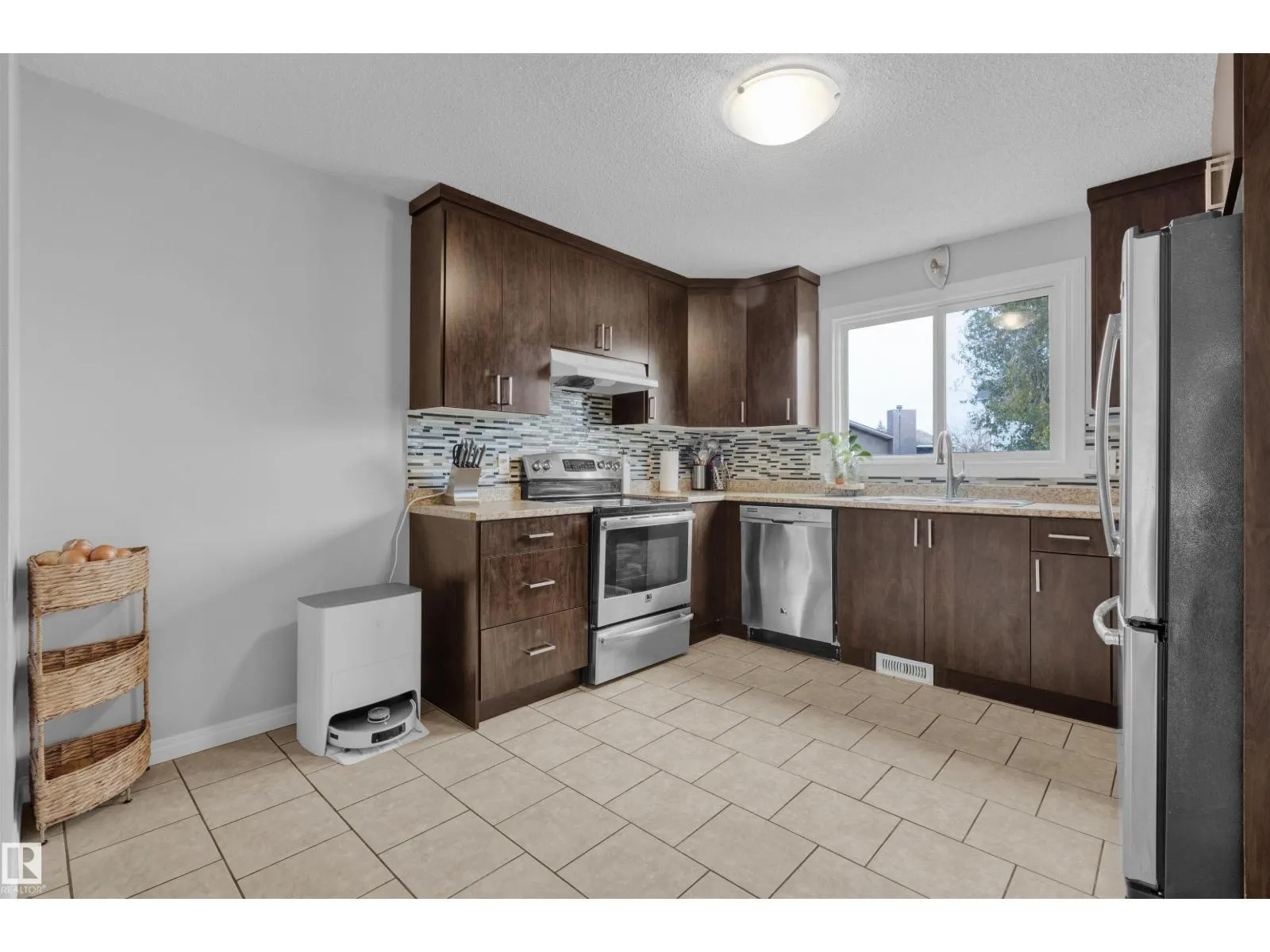 75 GRAND MEADOW CR NW