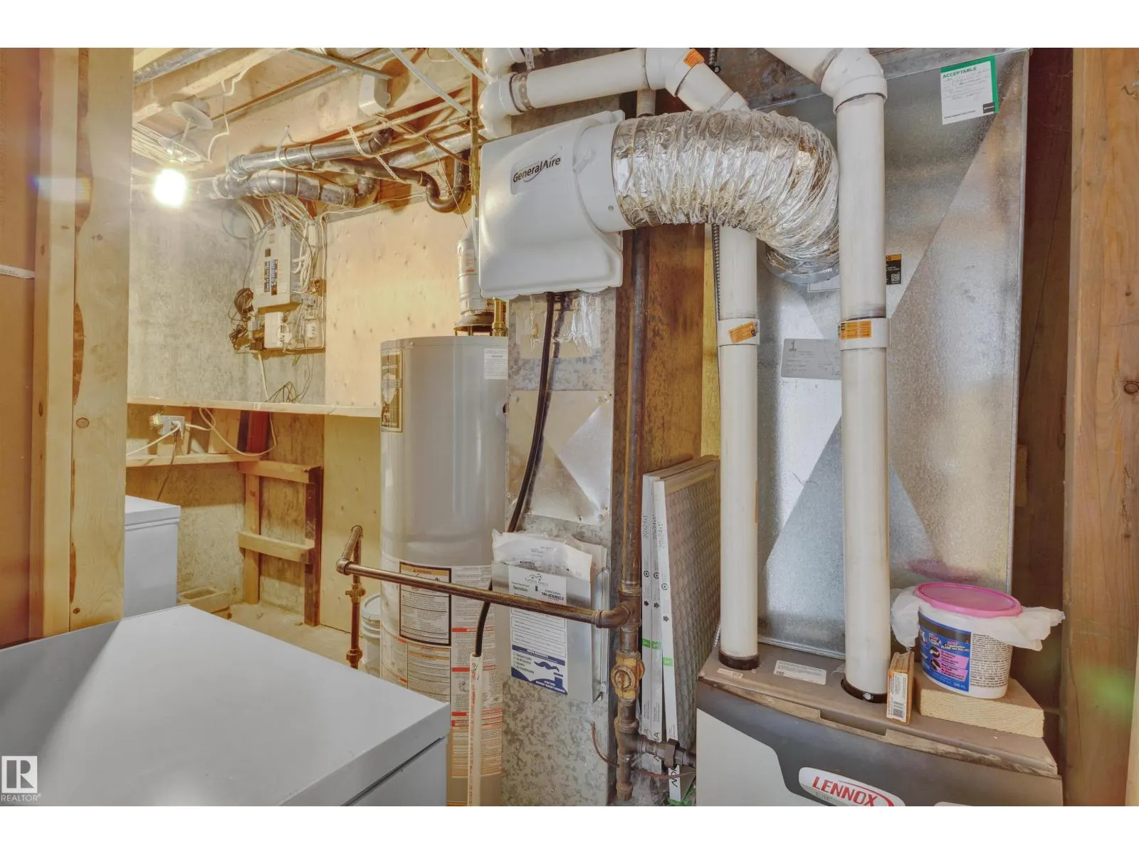 75 GRAND MEADOW CR NW