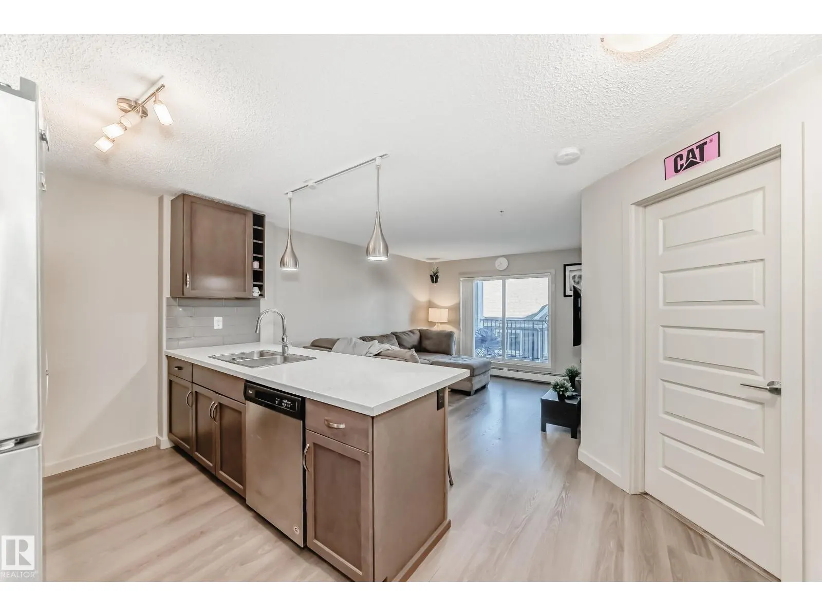 #303 4008 SAVARYN DR SW