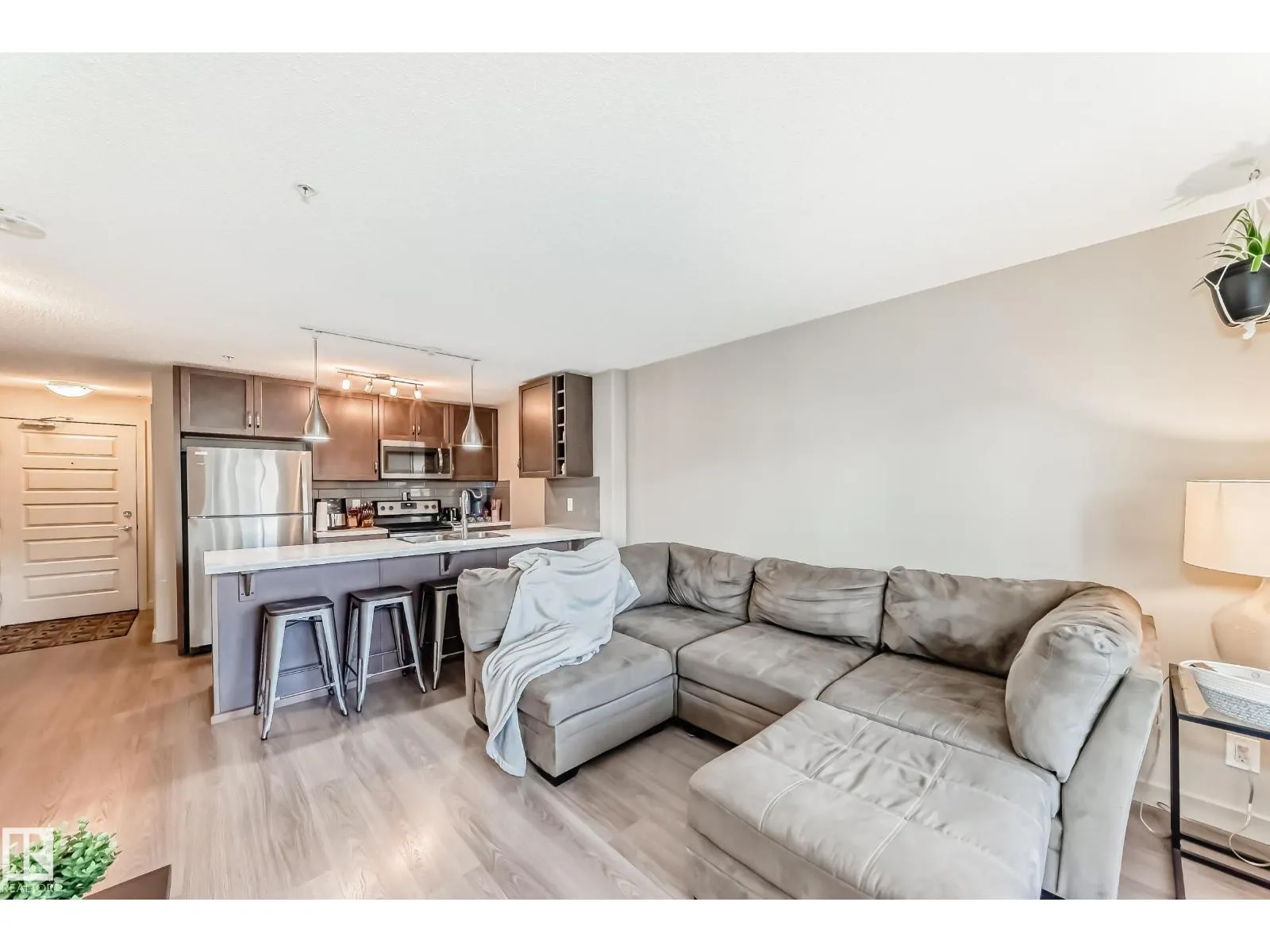 #303 4008 SAVARYN DR SW