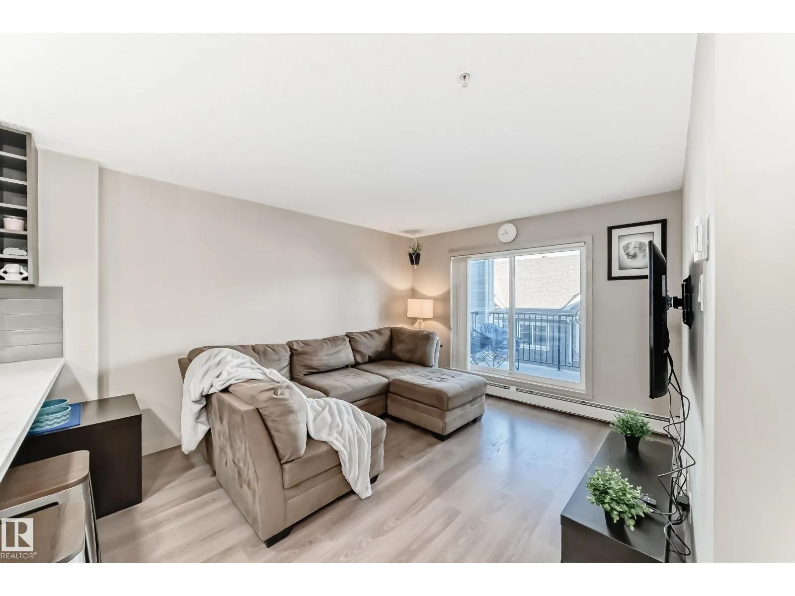 #303 4008 SAVARYN DR SW