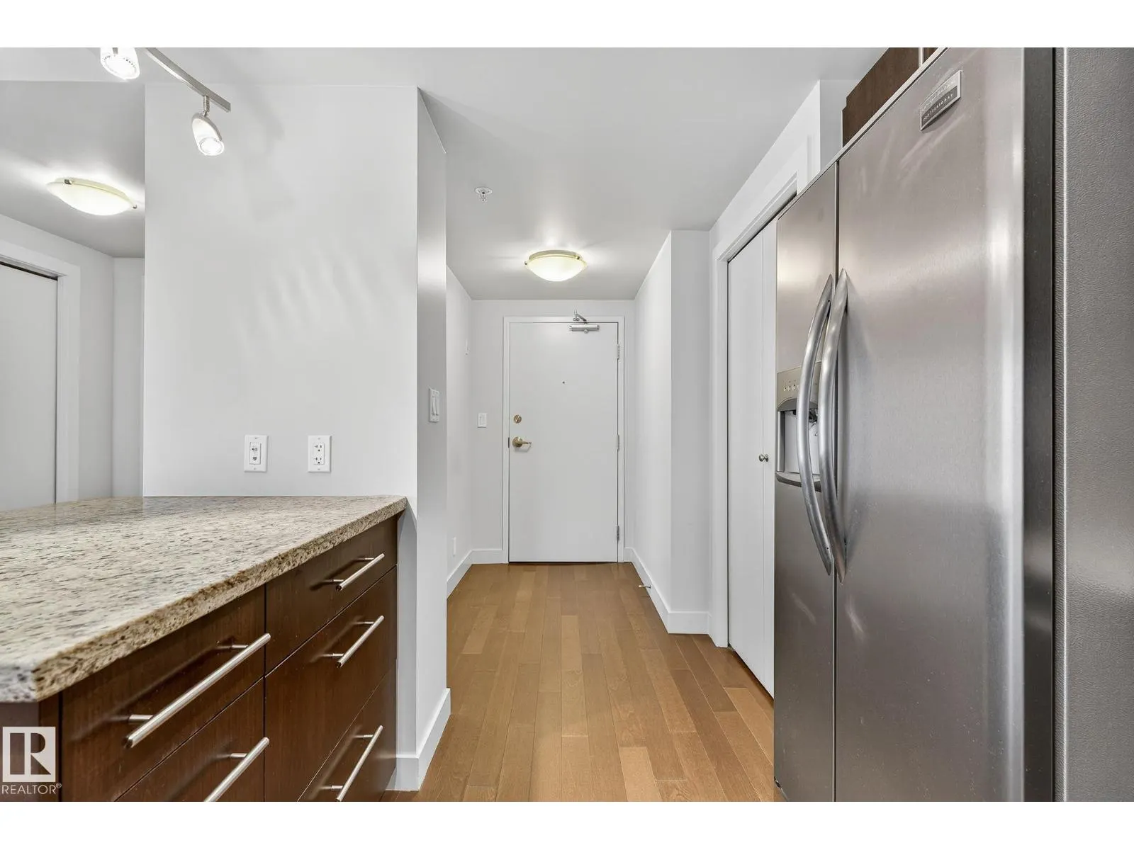 #203 10046 117 ST NW