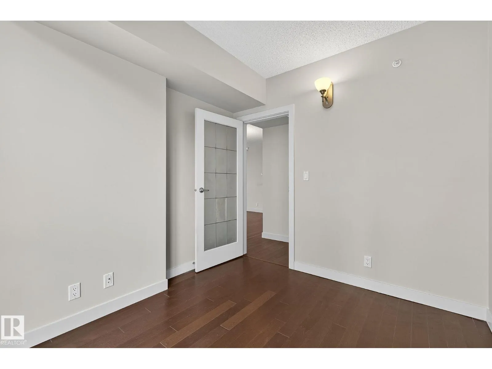 #203 10046 117 ST NW