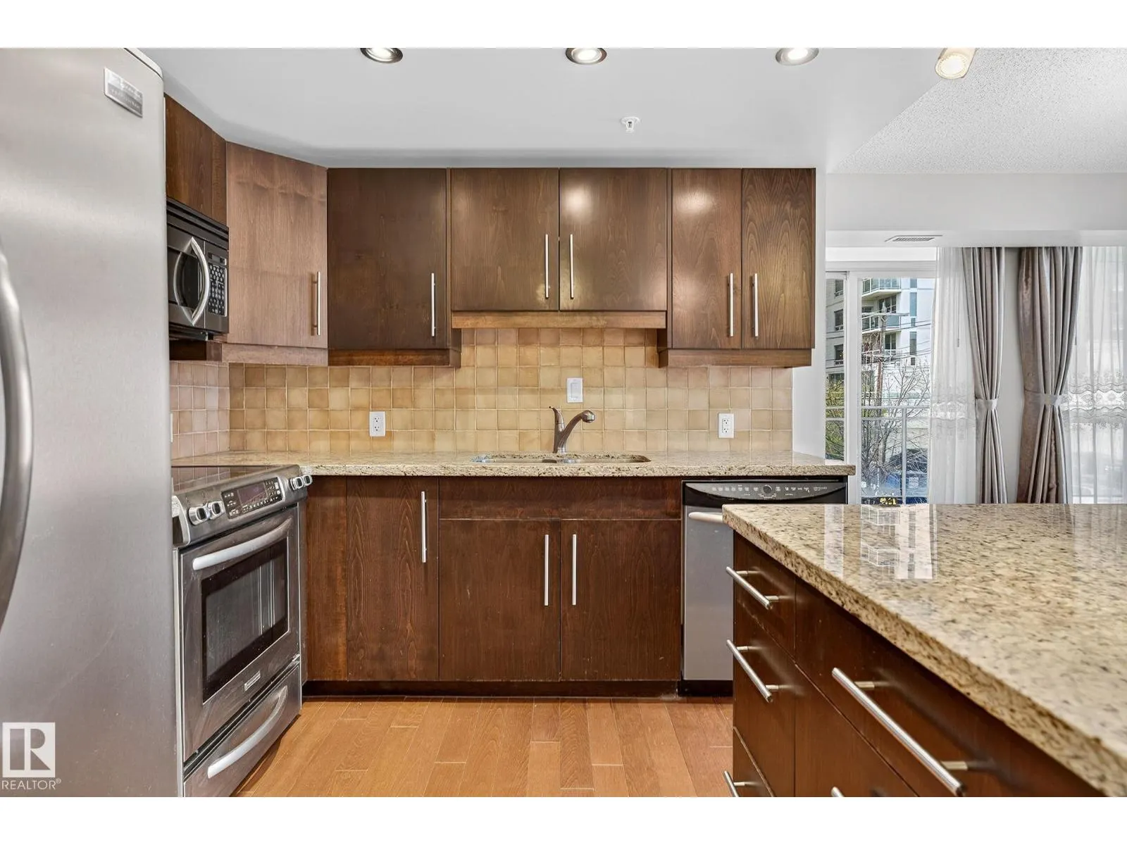 #203 10046 117 ST NW