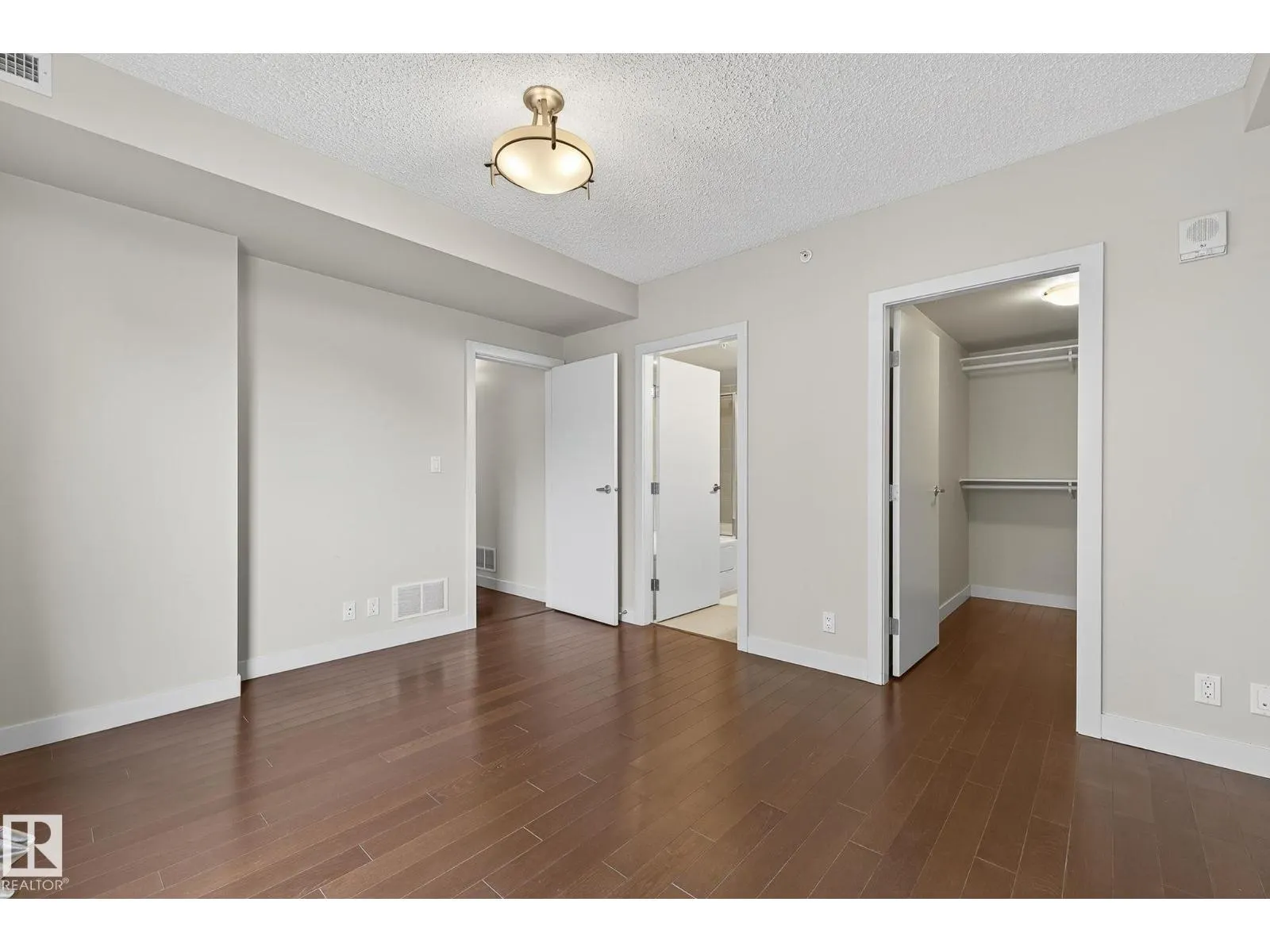 #203 10046 117 ST NW