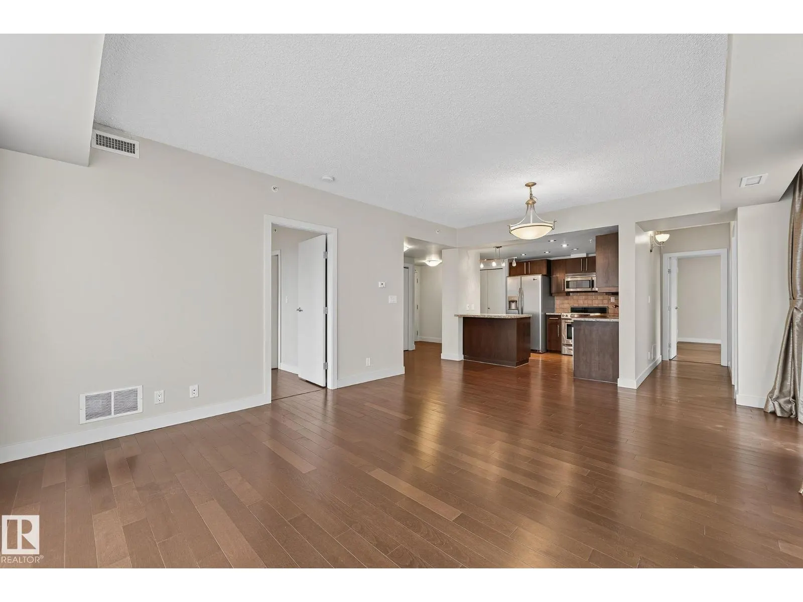 #203 10046 117 ST NW