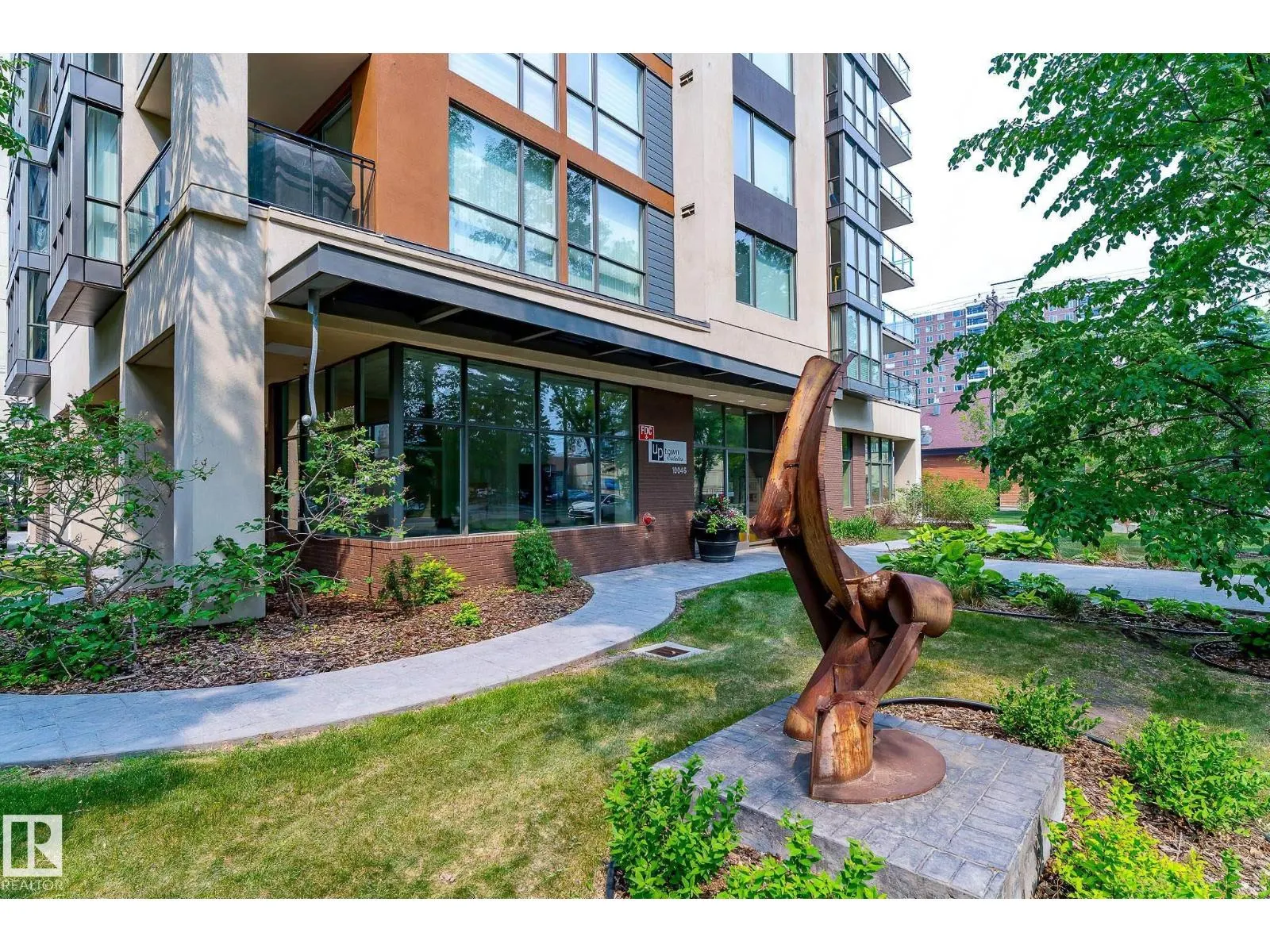 #203 10046 117 ST NW