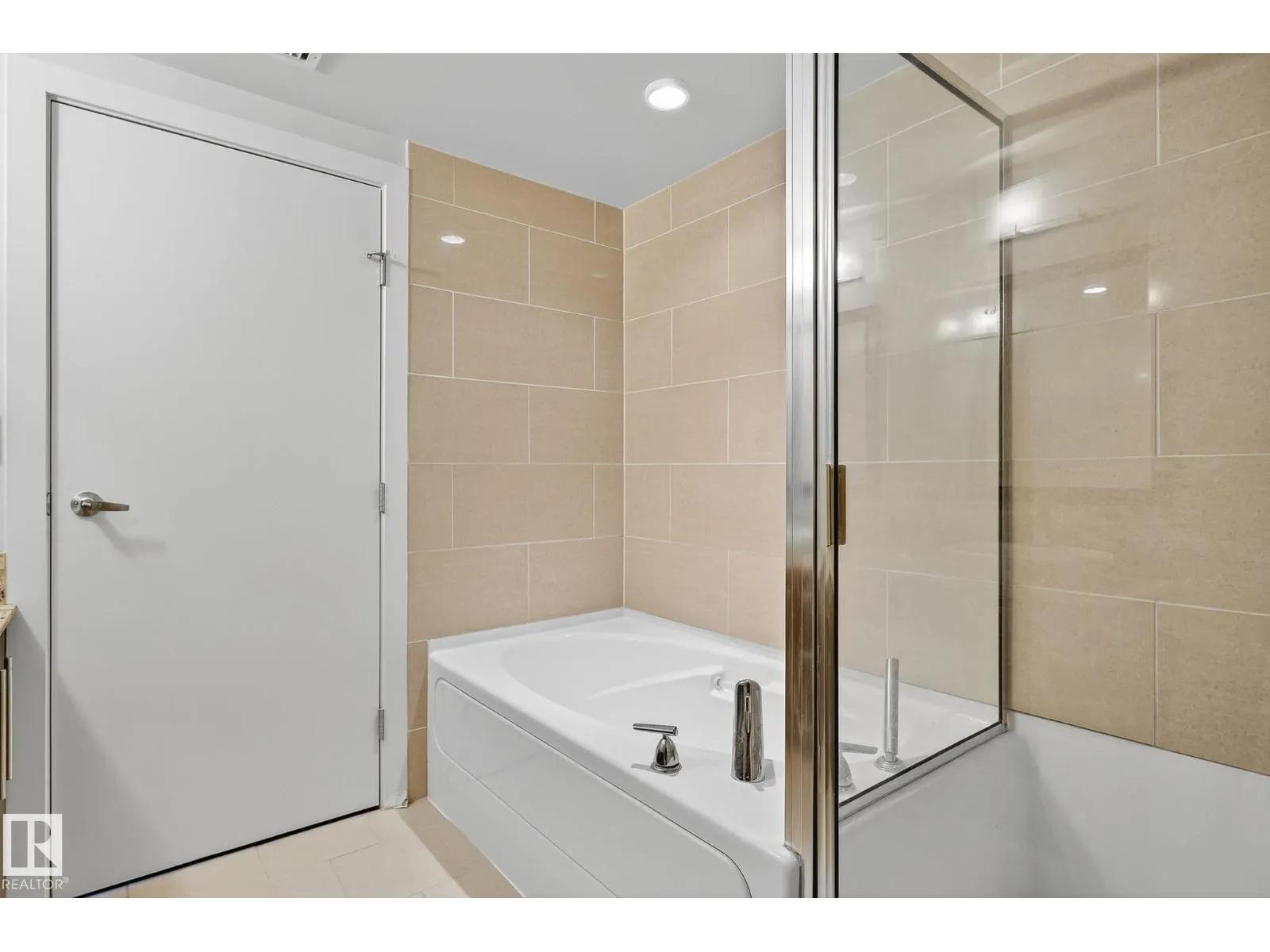 #203 10046 117 ST NW