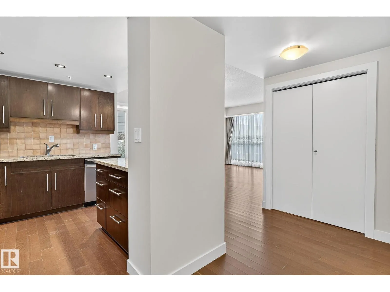 #203 10046 117 ST NW