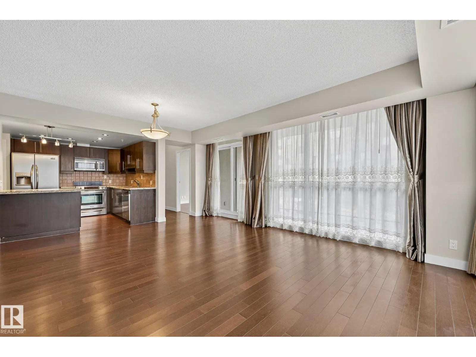 #203 10046 117 ST NW