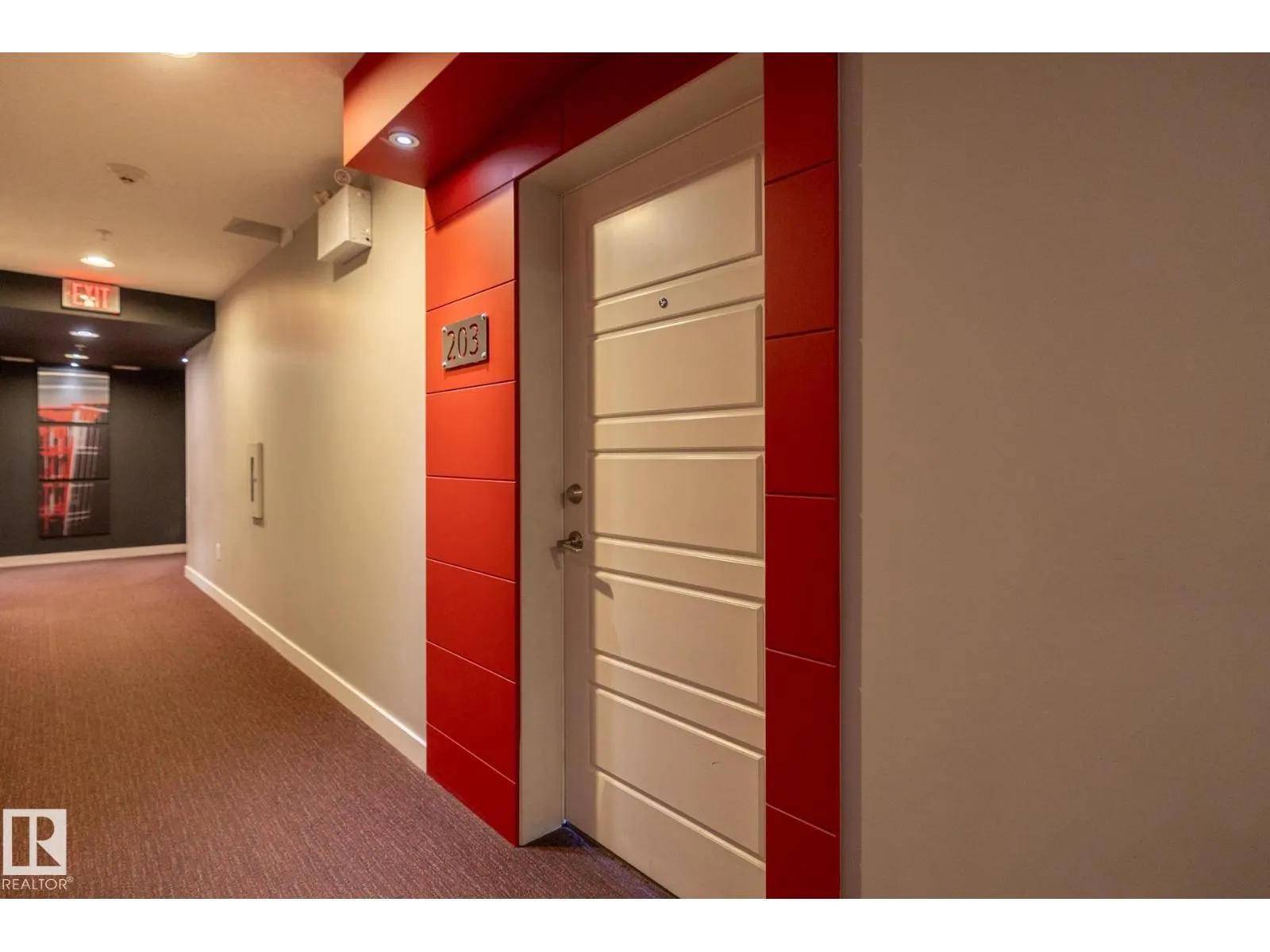 #203 2590 ANDERSON WY SW